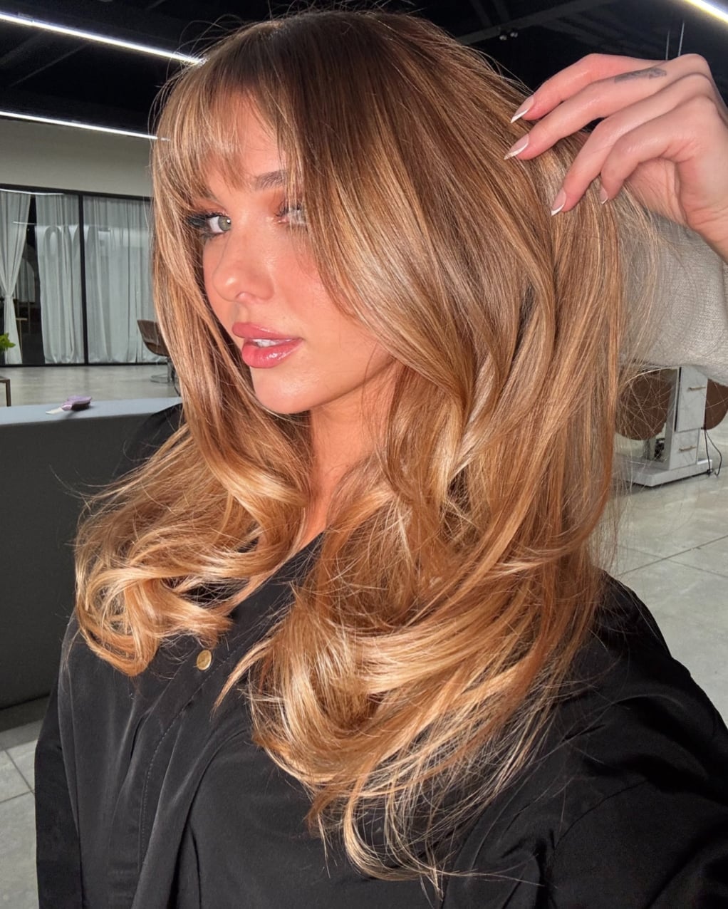 Collarbone Length Strawberry Blonde With Soft Waves — Trendy Strawberry Blonde