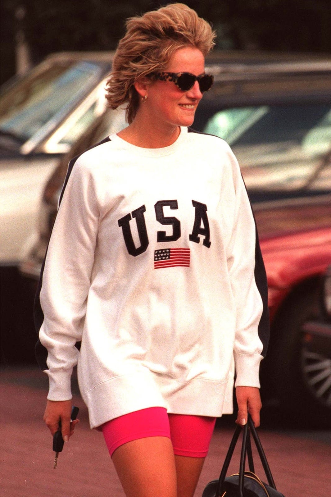 White USA Graphic Sweatshirt with Pink Biker Shorts — Trendy Sweatshirt Outfits Women
