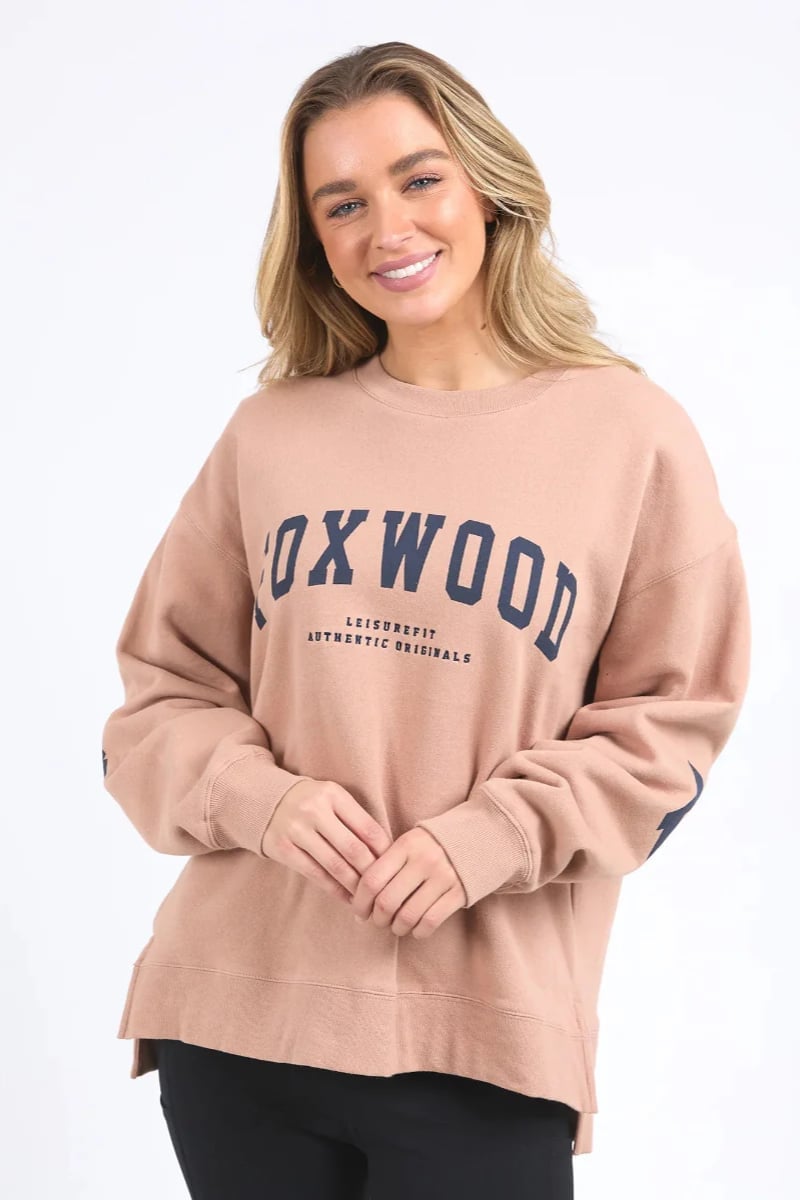 Gray Oversized Sweatshirt with Embroidered Graphics — Trendy Sweatshirt Outfits Women
