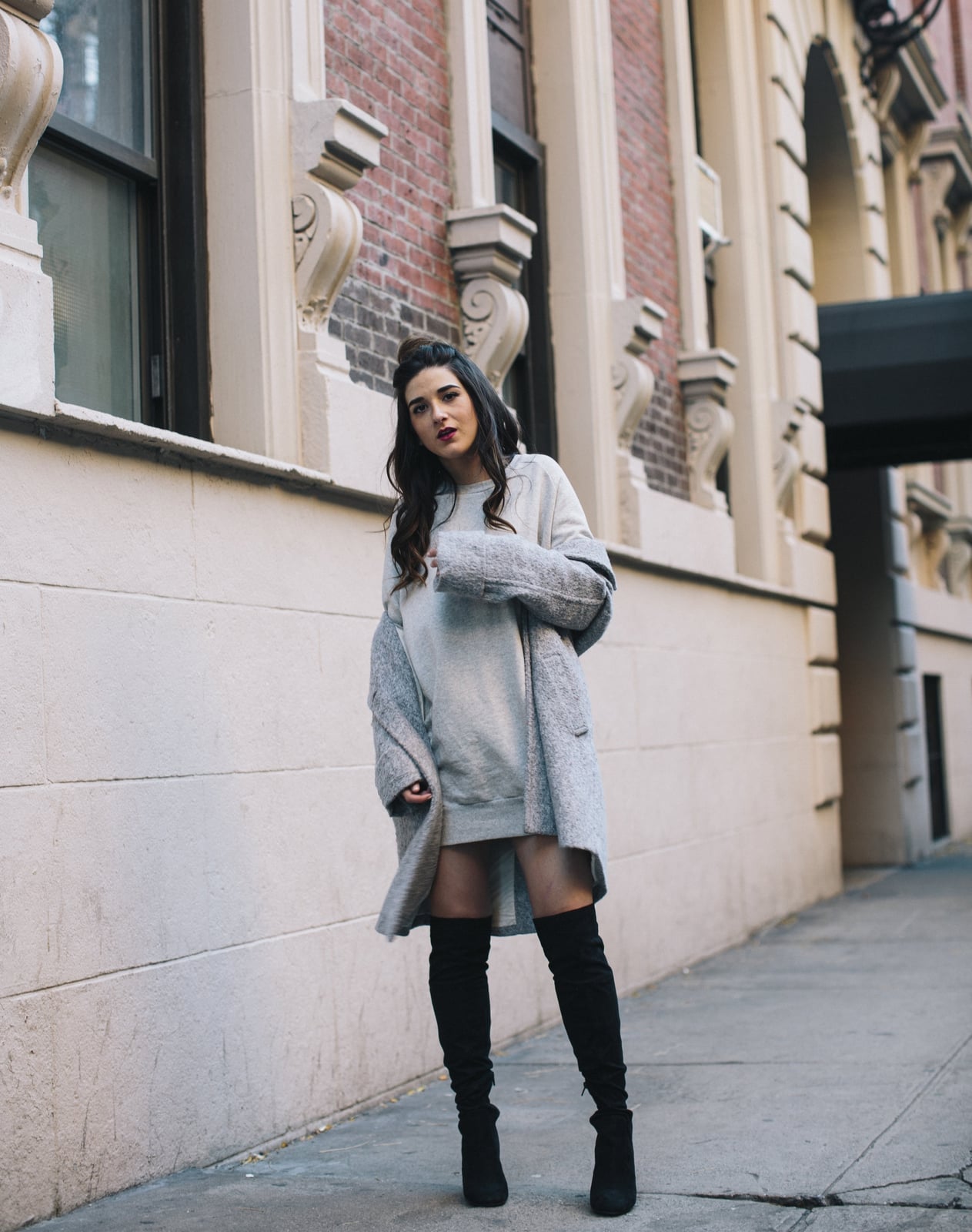 Gray Oversized Sweatshirt Under Gray Coat — Trendy Sweatshirt Outfits Women