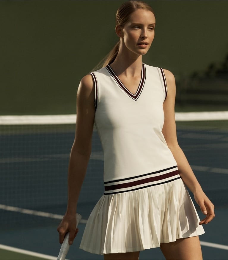 Striped Trim V-neck Top and Pleated Skirt Combination Striped Trim V-neck Top and Pleated Skirt Combination — Trendy Tennis Outfits