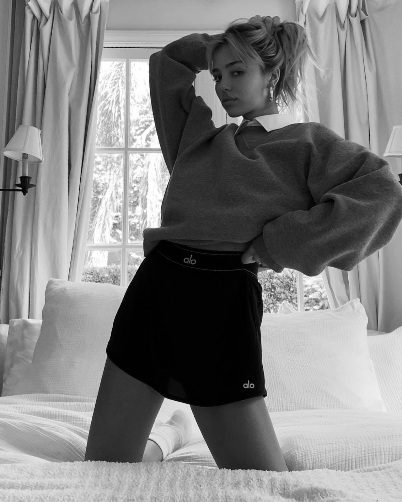 Sweatshirt Layered Over Collared Shirt with Tennis Skirt Sweatshirt Layered Over Collared Shirt with Tennis Skirt — Trendy Tennis Skirt Outfits