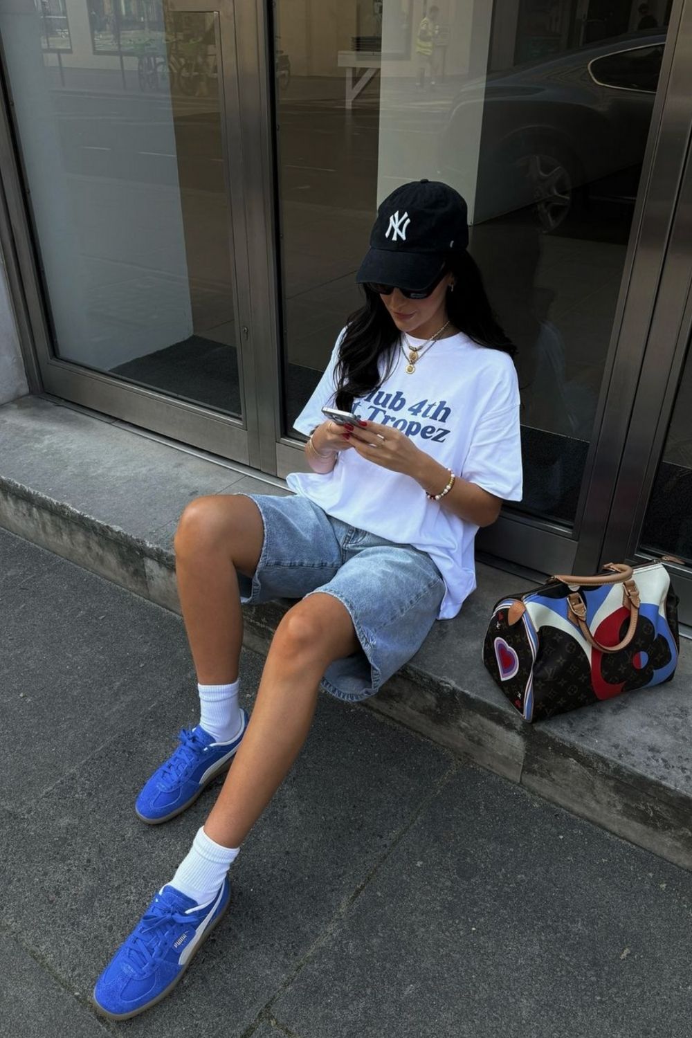 Baggy Denim Shorts and a Graphic Tee Baggy Denim Shorts and a Graphic Tee — Trendy Tomboy Outfits