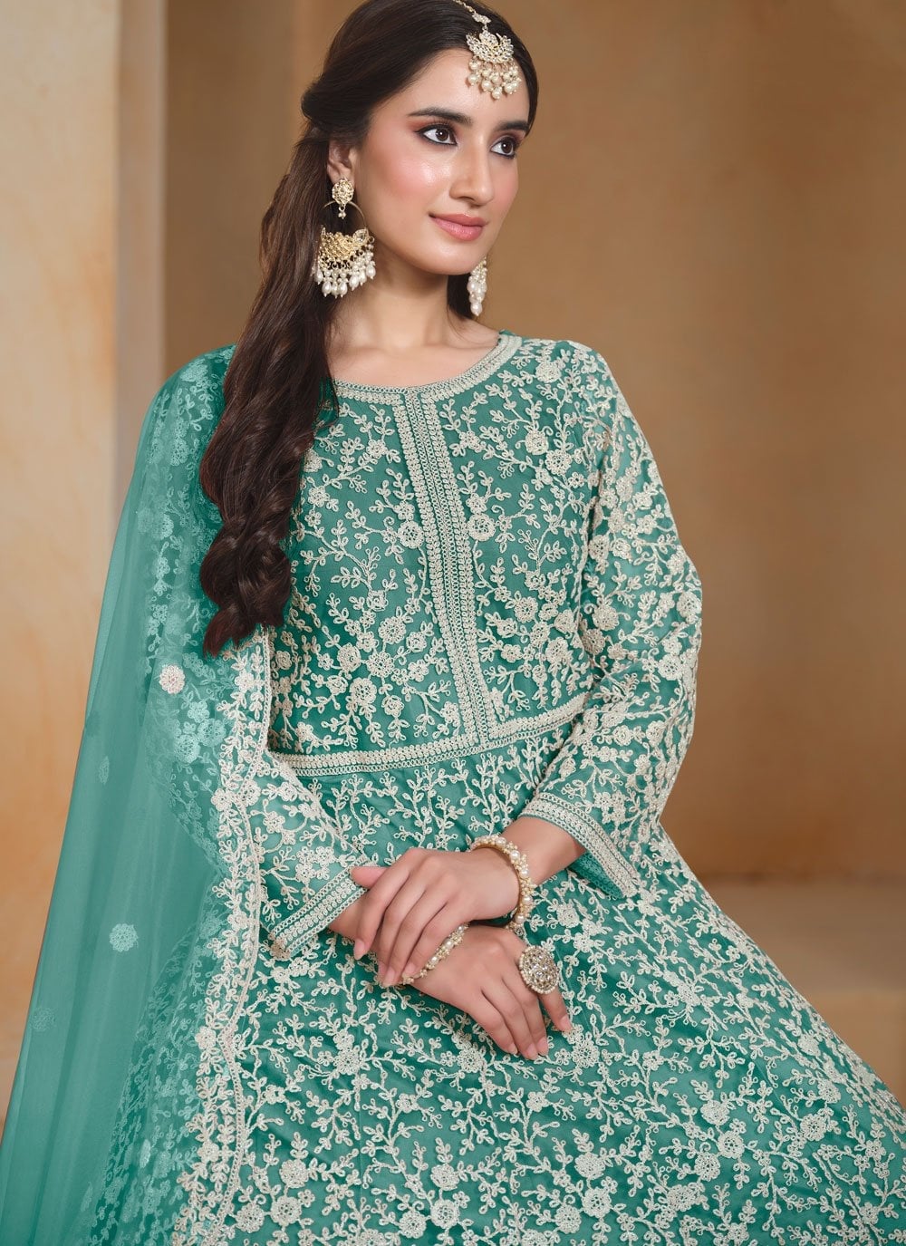 Embroidered Turquoise Dress with Fitted Bodice and Flared Skirt Embroidered Turquoise Dress with Fitted Bodice and Flared Skirt — Trendy Turquoise Dress