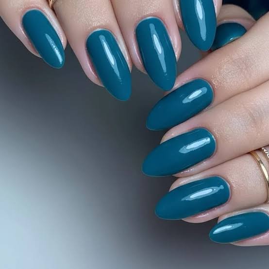 Short Almond Stone Pattern Turquoise Nails — Trendy Turquoise Nails