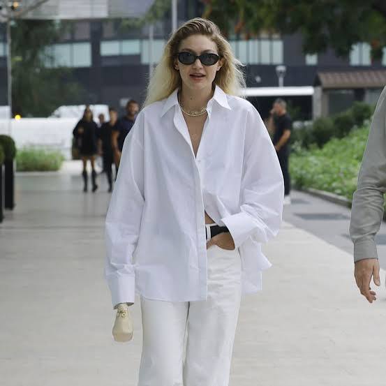 Oversized White Shirt With Wide Leg Trousers — Trendy White Shirt Outfits