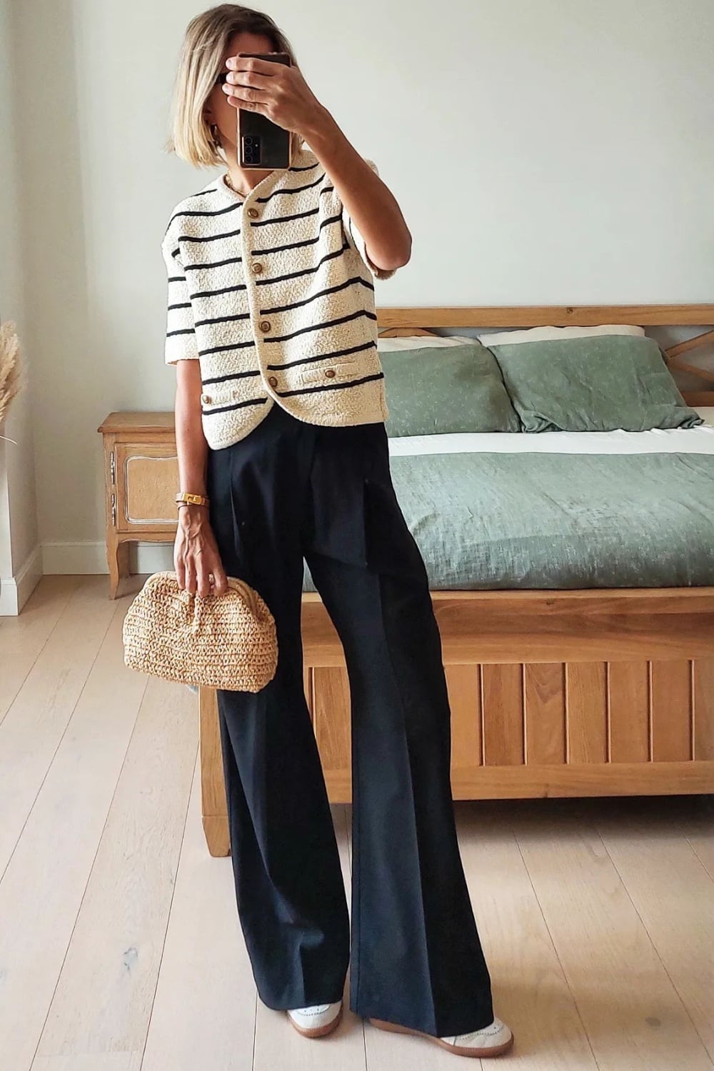 Striped Knit Jacket and Black Trousers with White Sneakers Striped Knit Jacket and Black Trousers with White Sneakers — Trendy White Sneakers Outfits