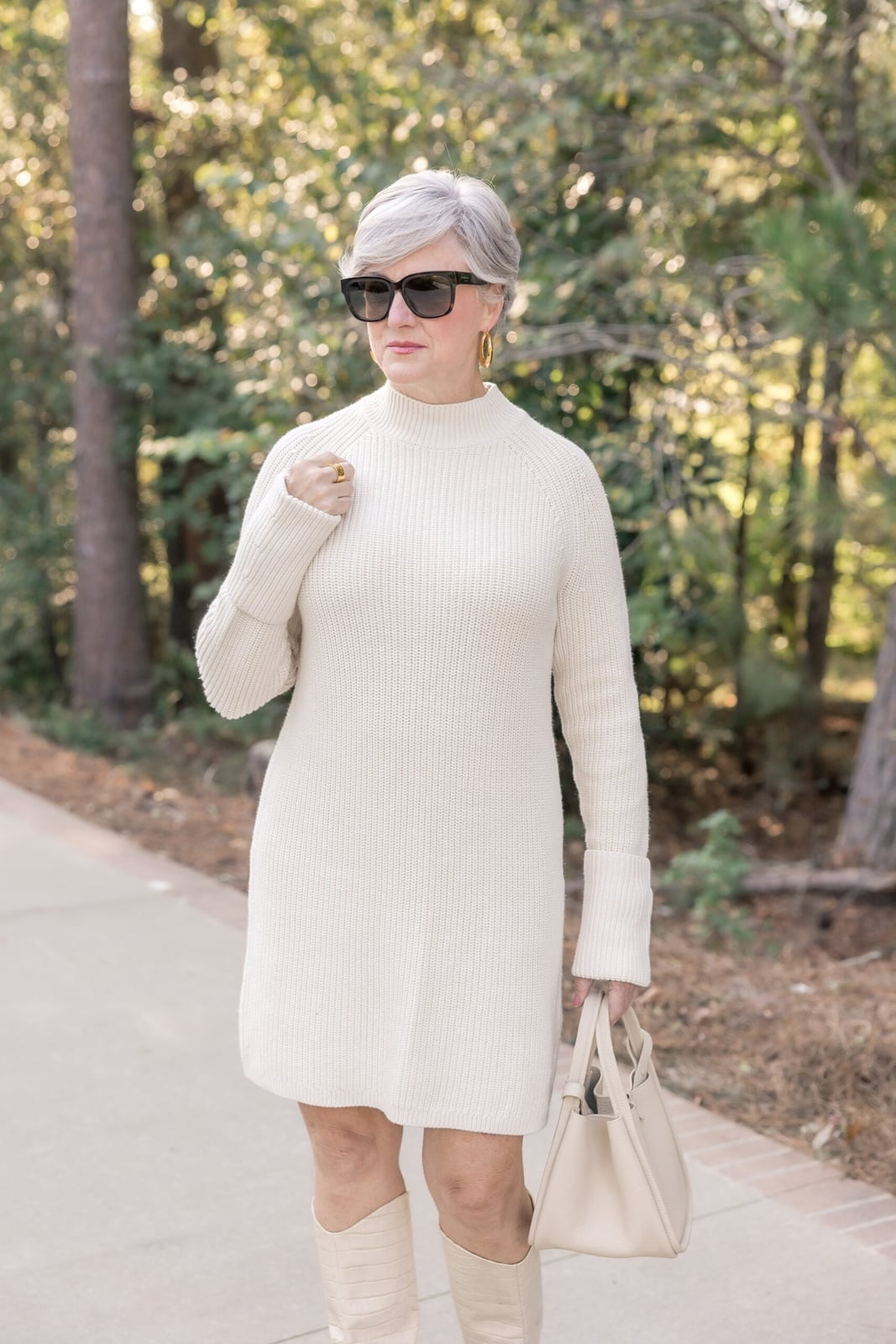 Off-White Ribbed Knit Sweater Dress With Knee-High Boots Off-White Ribbed Knit Sweater Dress With Knee-High Boots — Trendy White Sweater Outfit