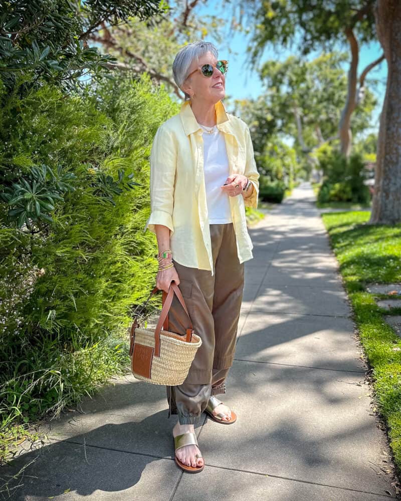 White Tee Under Yellow Linen Shirt With Cargo Pants White Tee Under Yellow Linen Shirt With Cargo Pants — Trendy White Tee Outfits