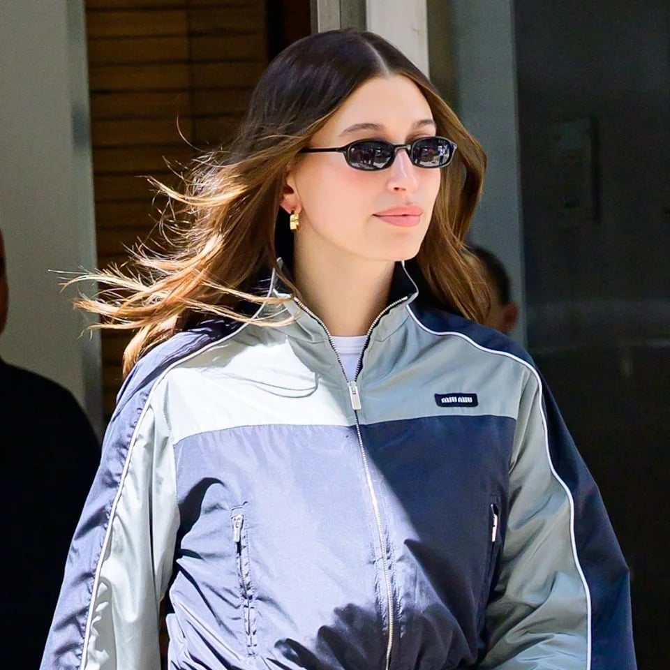 Color-blocked Nylon Jacket with White Piping — Trendy Windbreaker Outfits