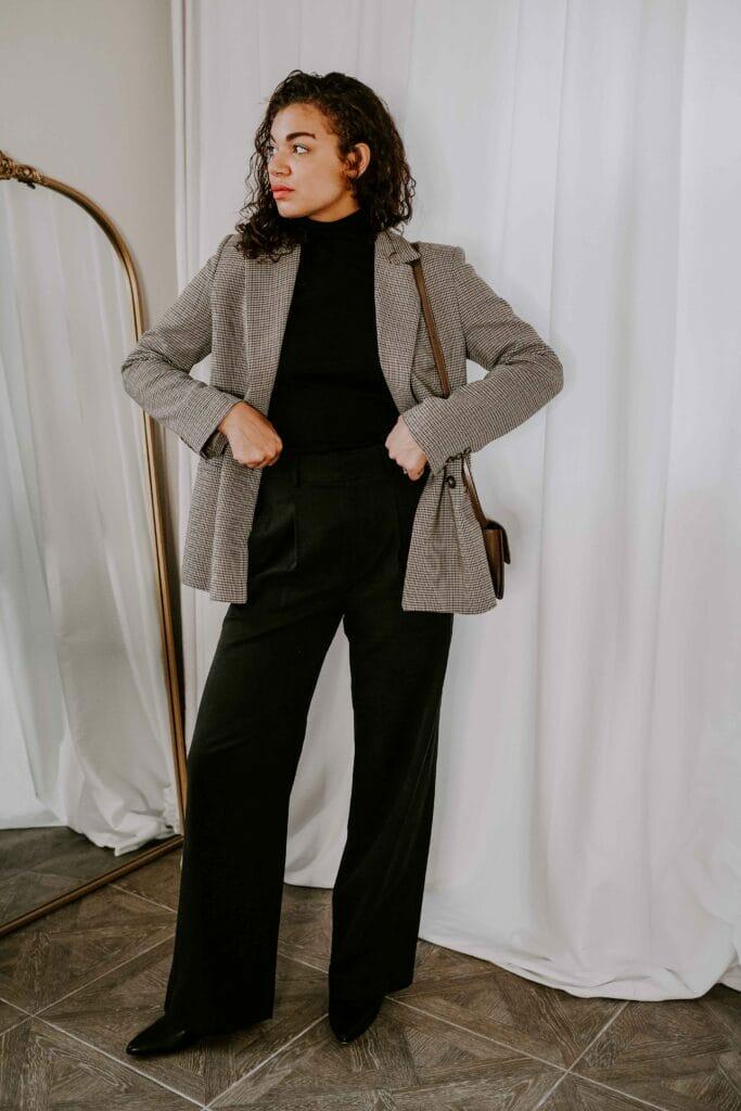 Houndstooth Blazer with Black Wide-Leg Trousers Houndstooth Blazer with Black Wide-Leg Trousers — Trendy Work Outfits Women Office