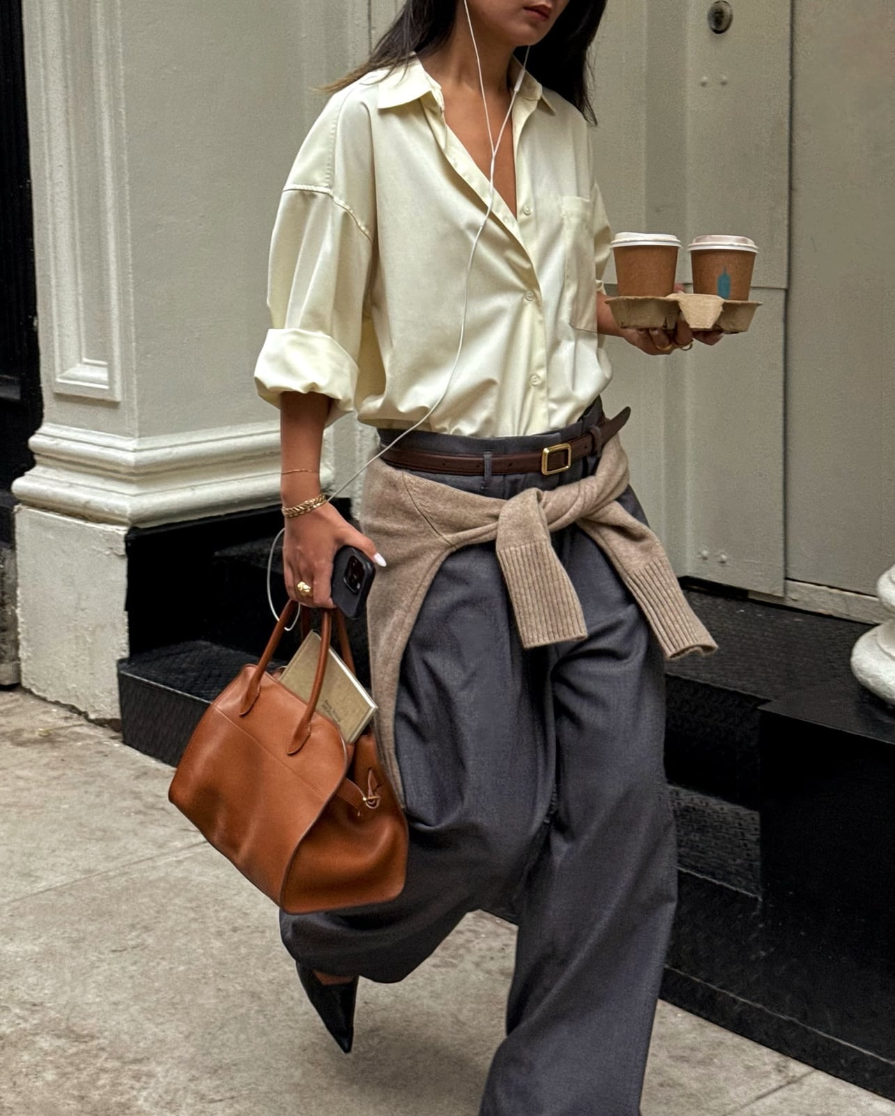 Oversized Silk Shirt with Gray Wide-Leg Trousers Oversized Silk Shirt with Gray Wide-Leg Trousers — Trendy Work Outfits Women Office