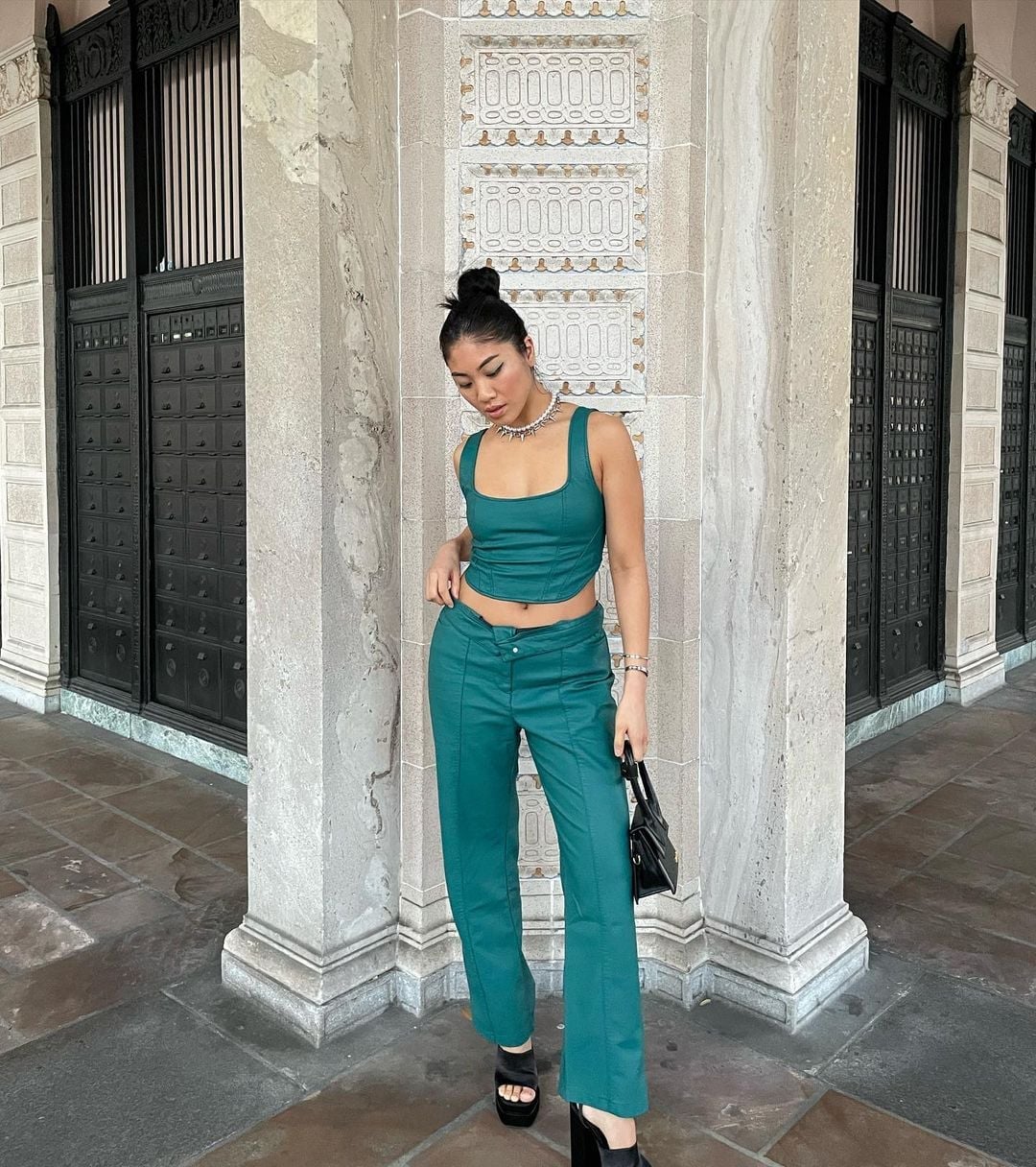 Teal Matching Set with Cropped Tank and Straight-Leg Pants Teal Matching Set with Cropped Tank and Straight-Leg Pants — Trendy Y2K Style