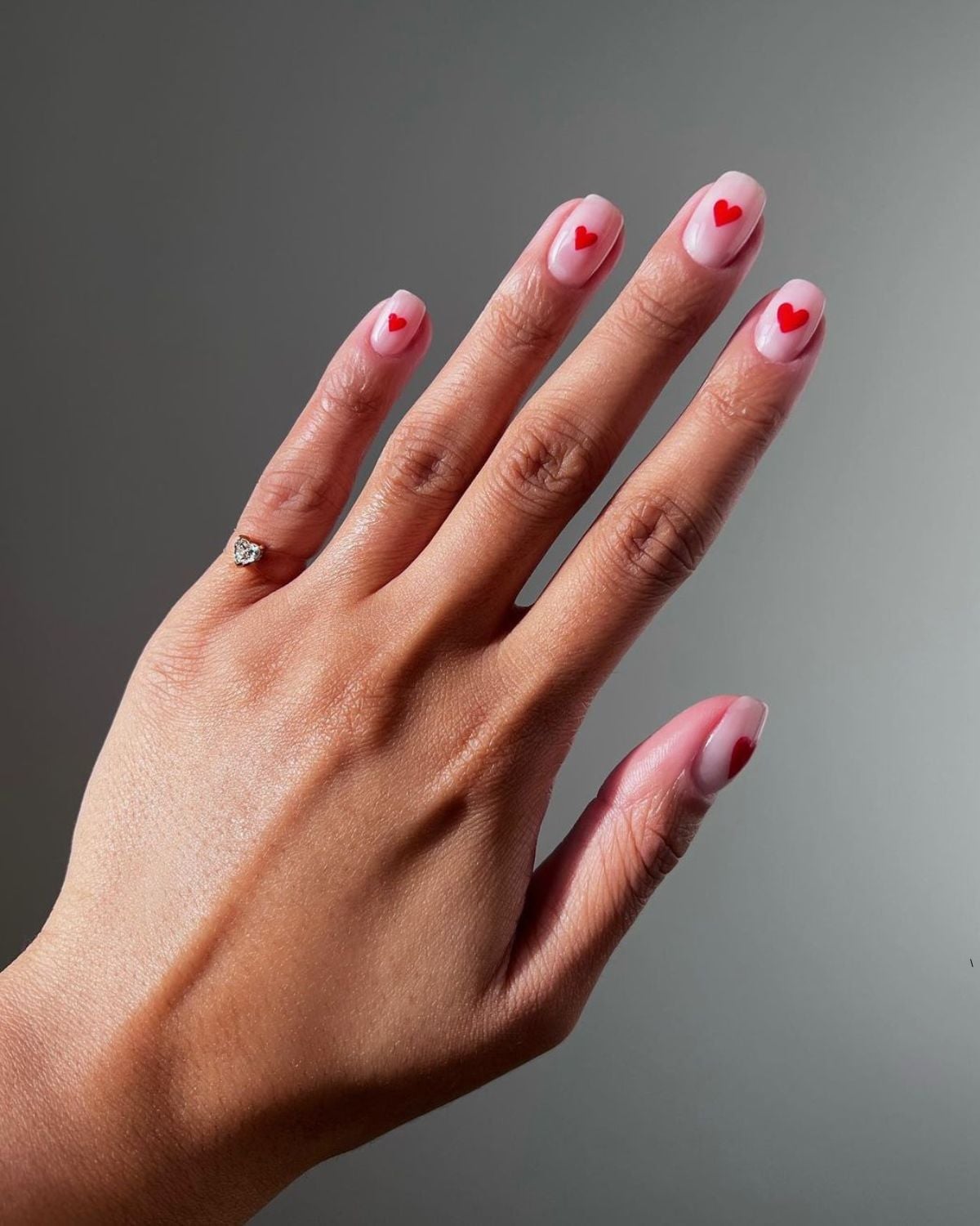 Red Heart Short Almond Nails With короткий миндаль — Unique Engagement Nails